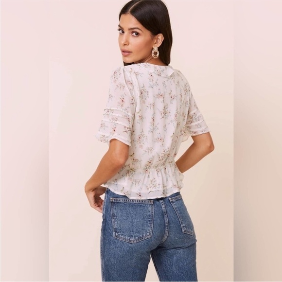 ASTR The Label Peplum Ruffle Wrap Floral Print Ivory Top Blouse Size XS - Picture 2 of 10